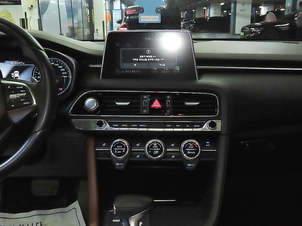 Genesis G70 - Vista 11