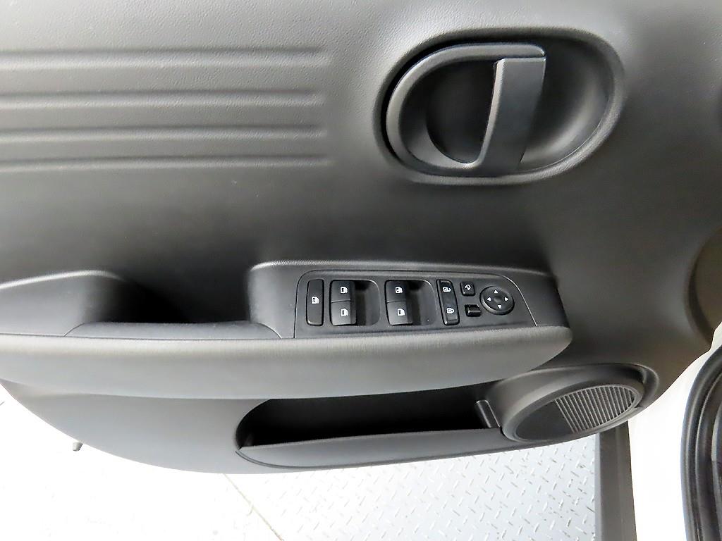 HYUNDAI Casper - Vista 11
