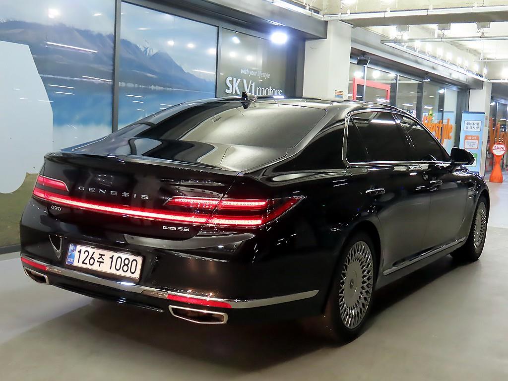 Genesis G90 - Vista 4