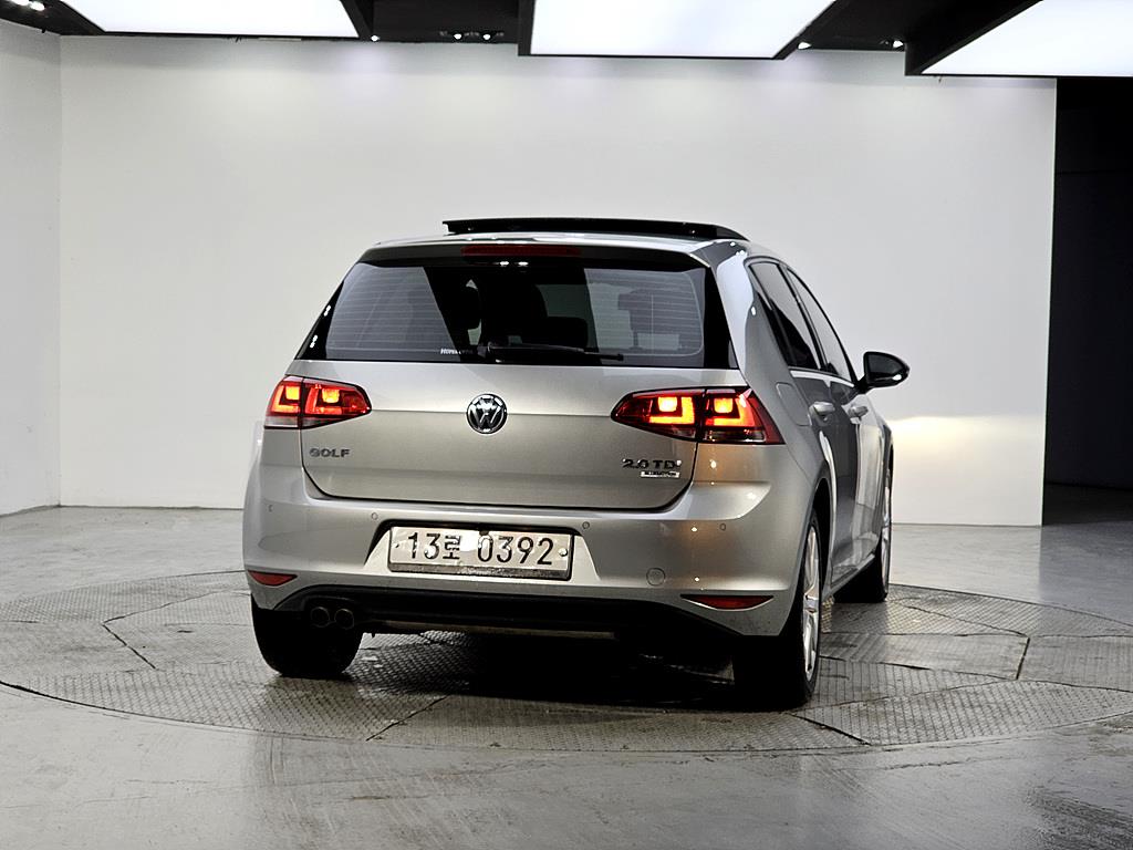 Volkswagen Golf - Vista 3