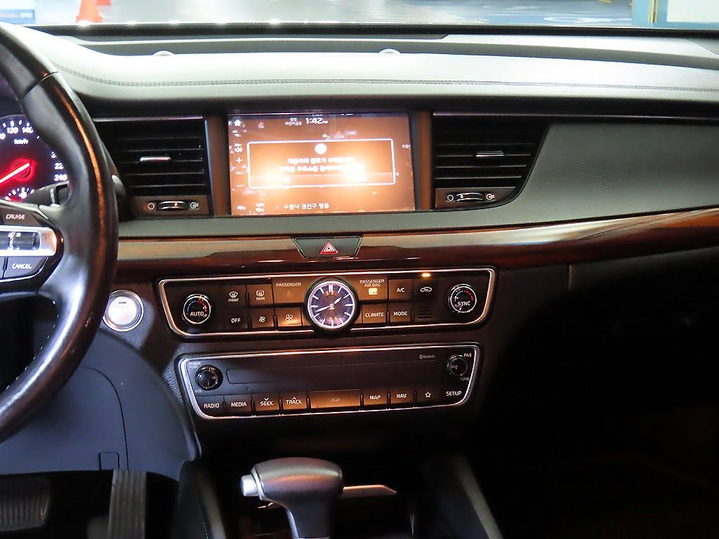 KIA K7 - Vista 11