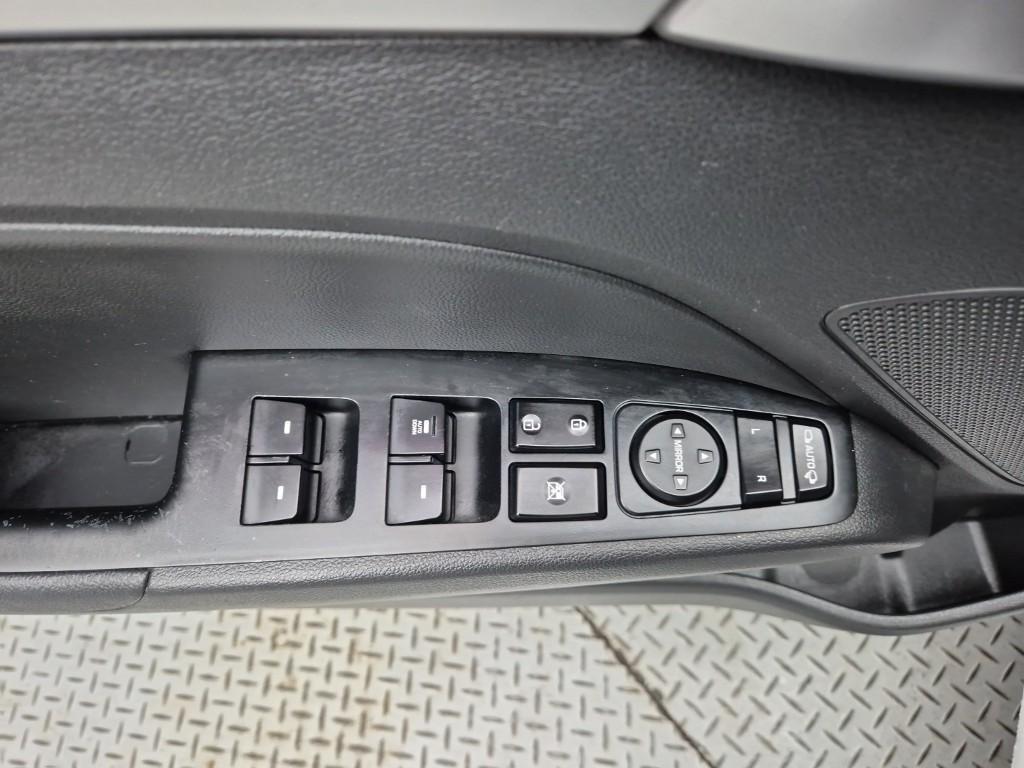 HYUNDAI Avante 2019 Blanco - Importación desde Corea - HF Imports Iquique - Foto 17