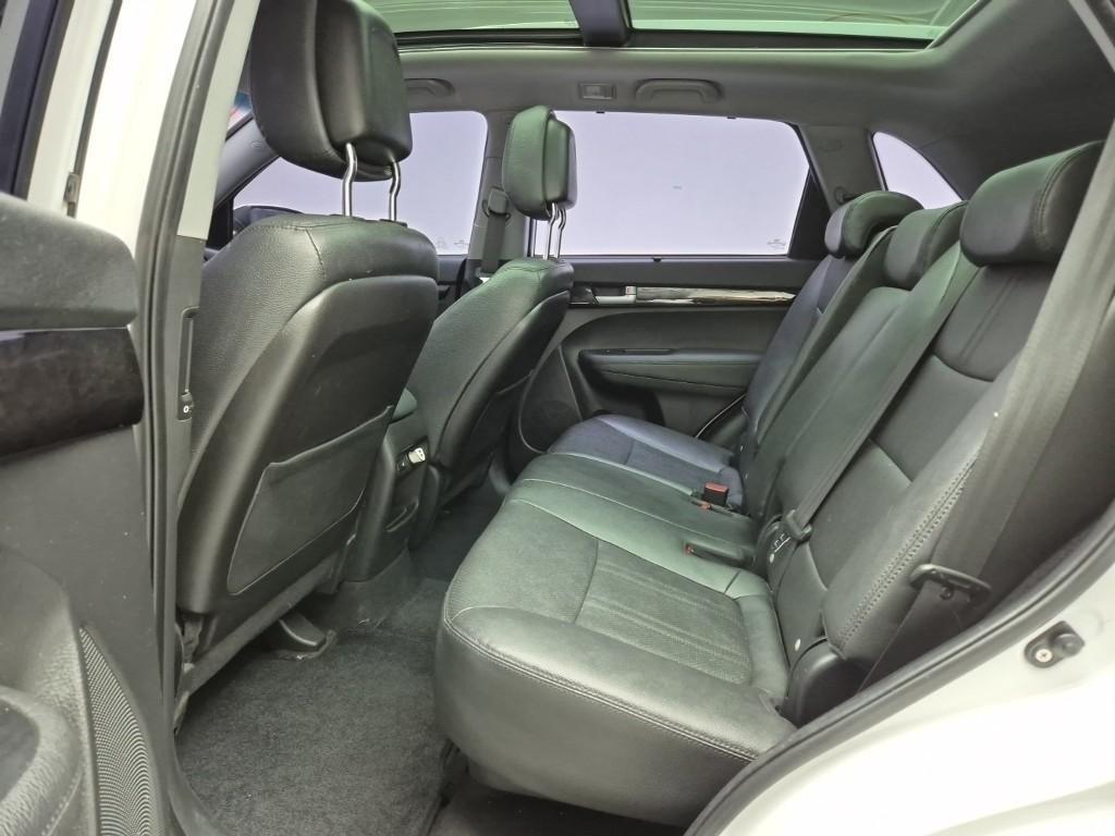 KIA Sorento - Vista 12