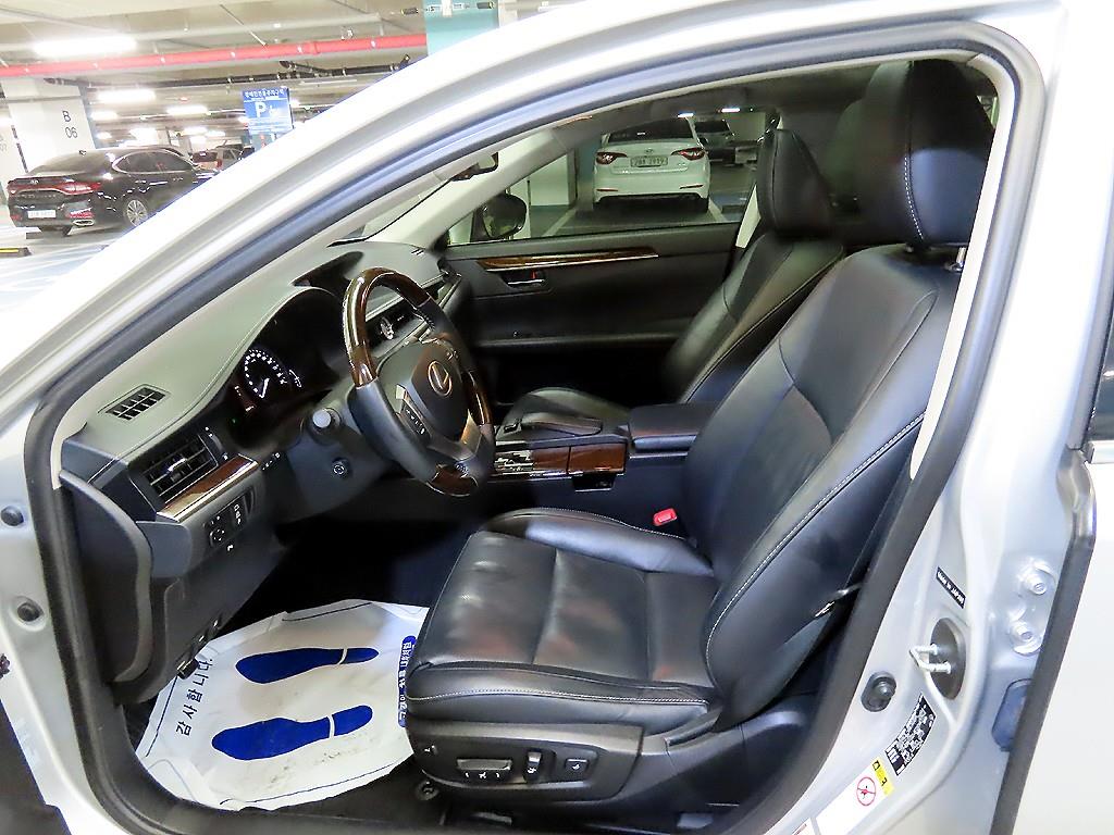 Lexus ES - Vista 6