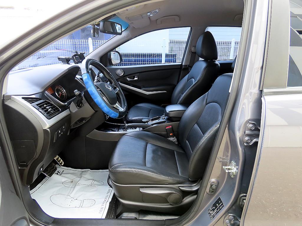 Ssangyong Korando - Vista 5