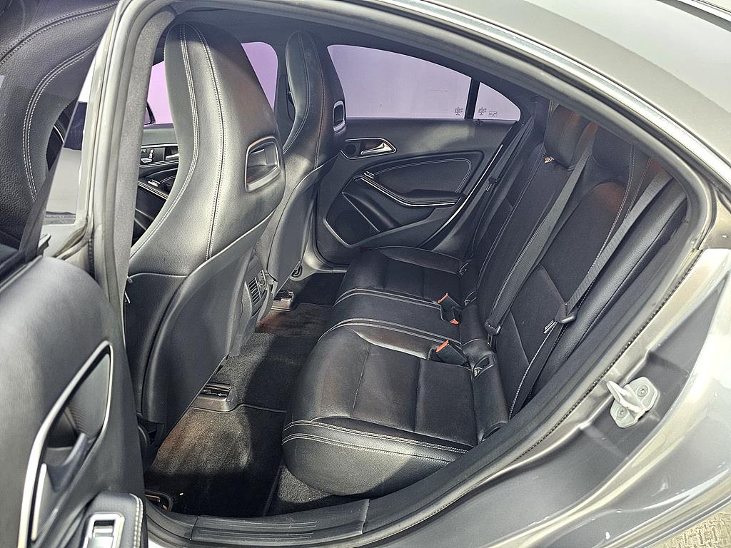 Mercedes Benz CLA Class - Vista 9