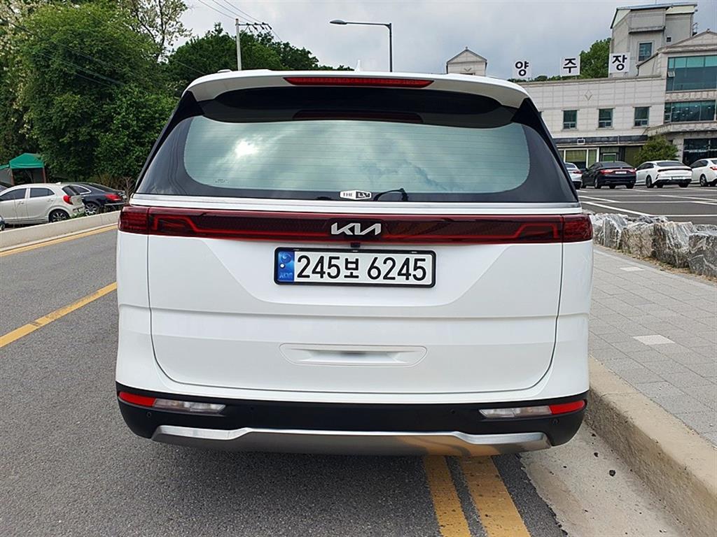 KIA Carnival - Vista 6