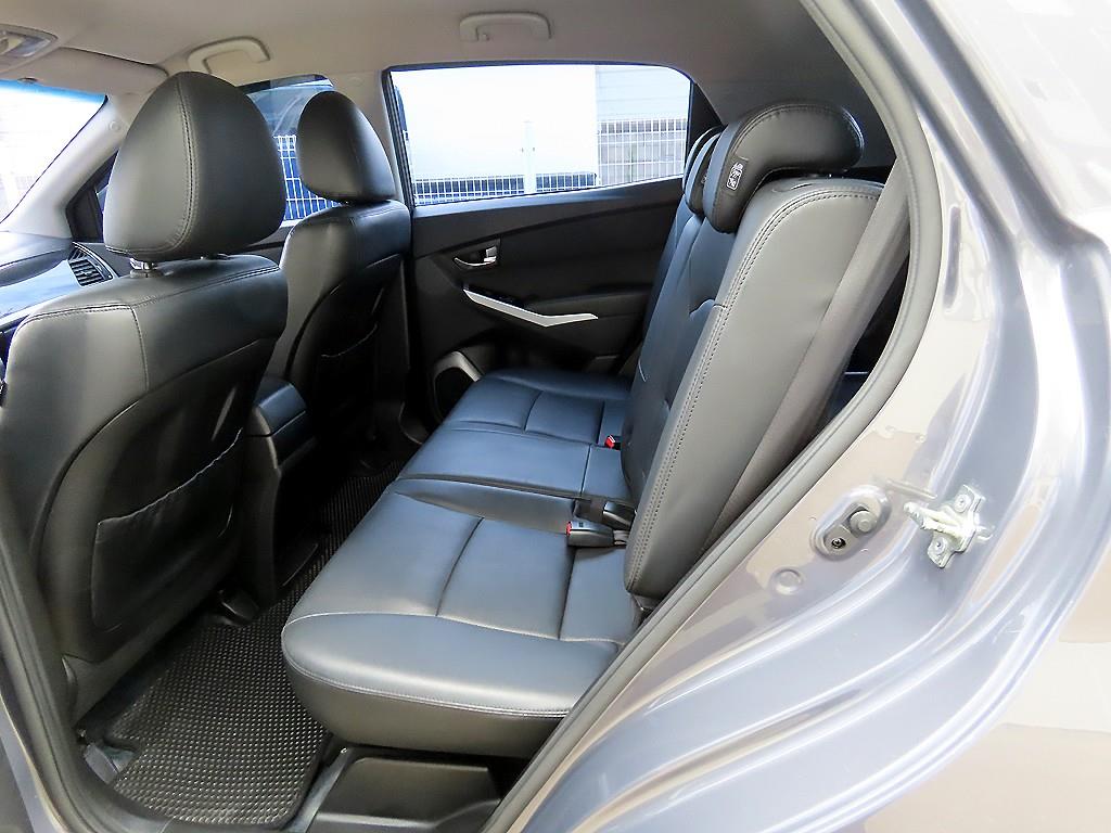 Ssangyong Korando - Vista 6
