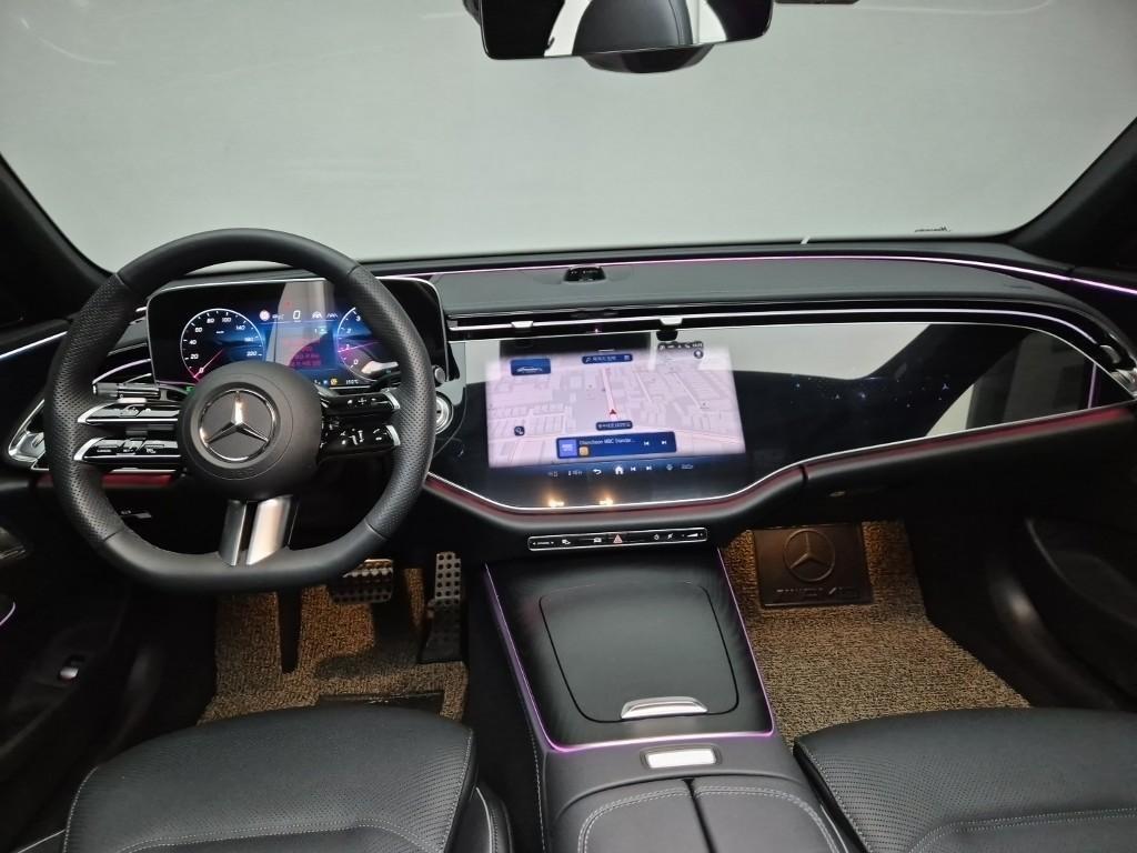 Mercedes Benz E class - Vista 5