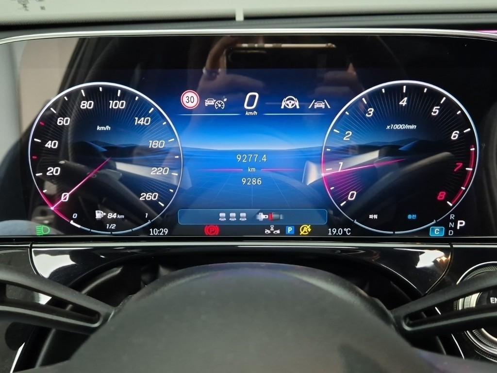Mercedes Benz E class - Vista 6