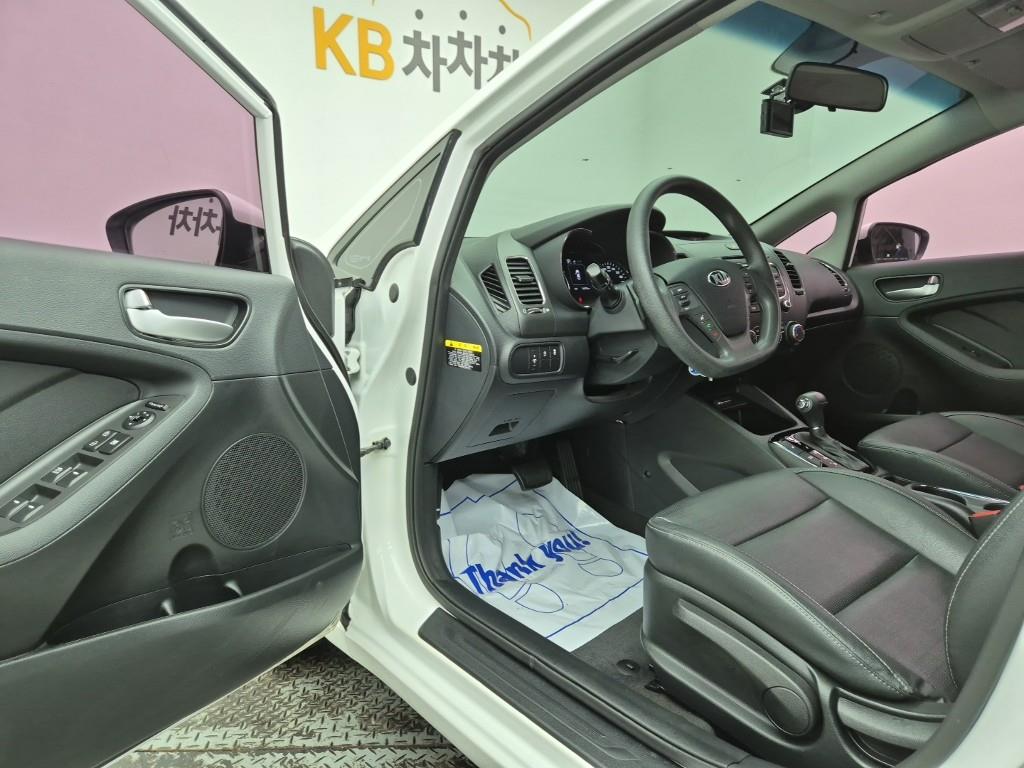KIA K3 2018 Blanco - Importación desde Corea - HF Imports Iquique - Foto 15