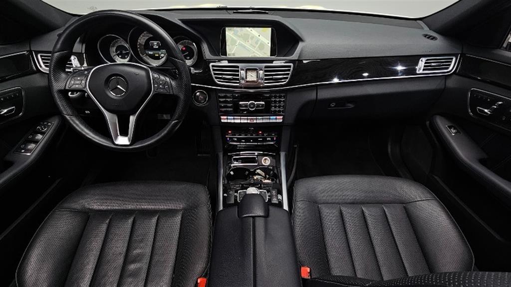 Mercedes Benz E class - Vista 7