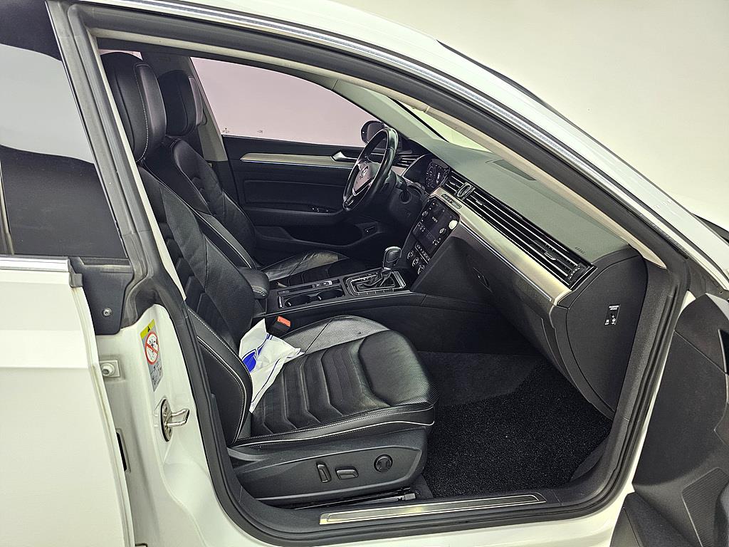 Volkswagen Arteon - Vista 11