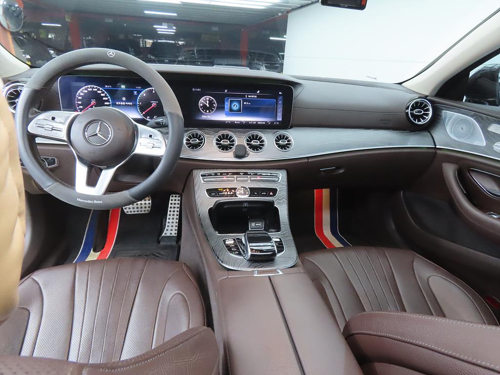 Mercedes Benz CLS Class - Vista 7