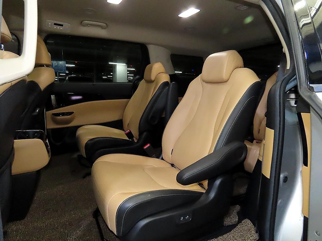 KIA Carnival - Vista 7