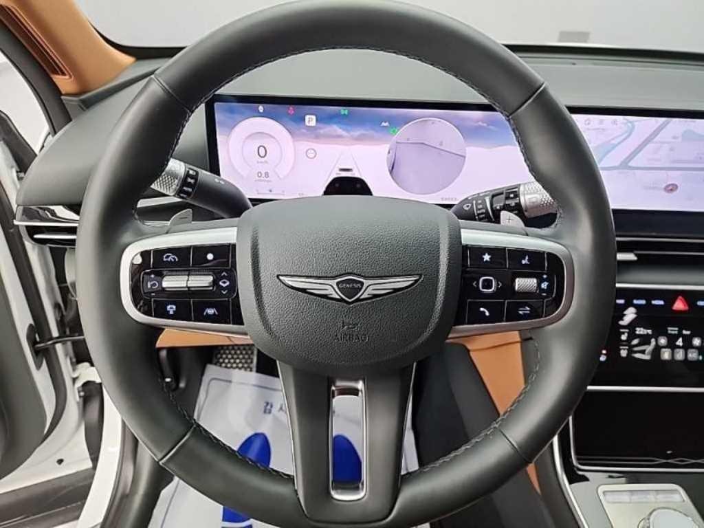 Genesis GV80 - Vista 8