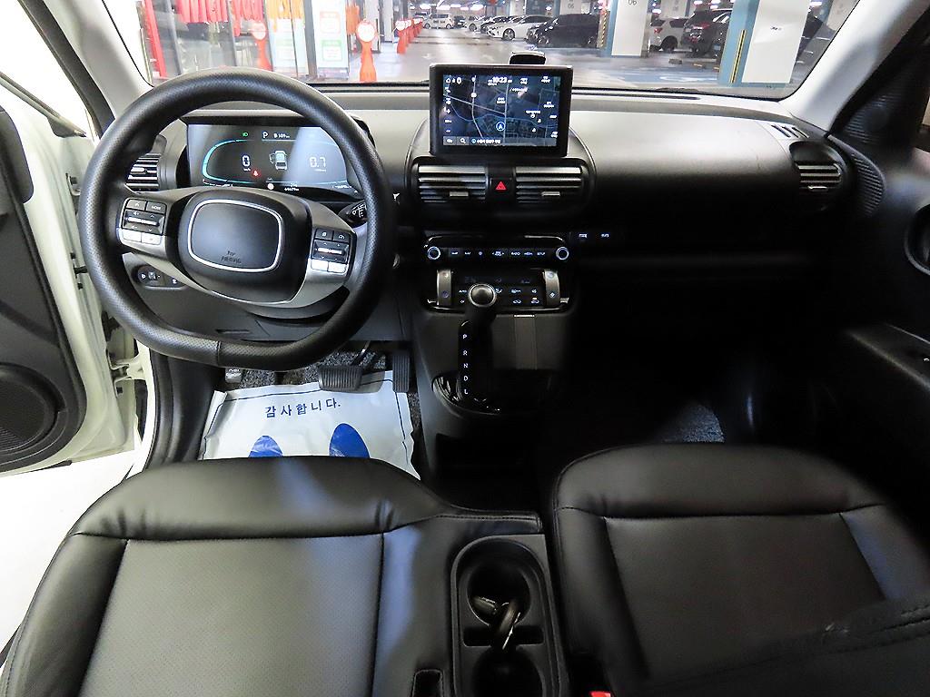 HYUNDAI Casper - Vista 10