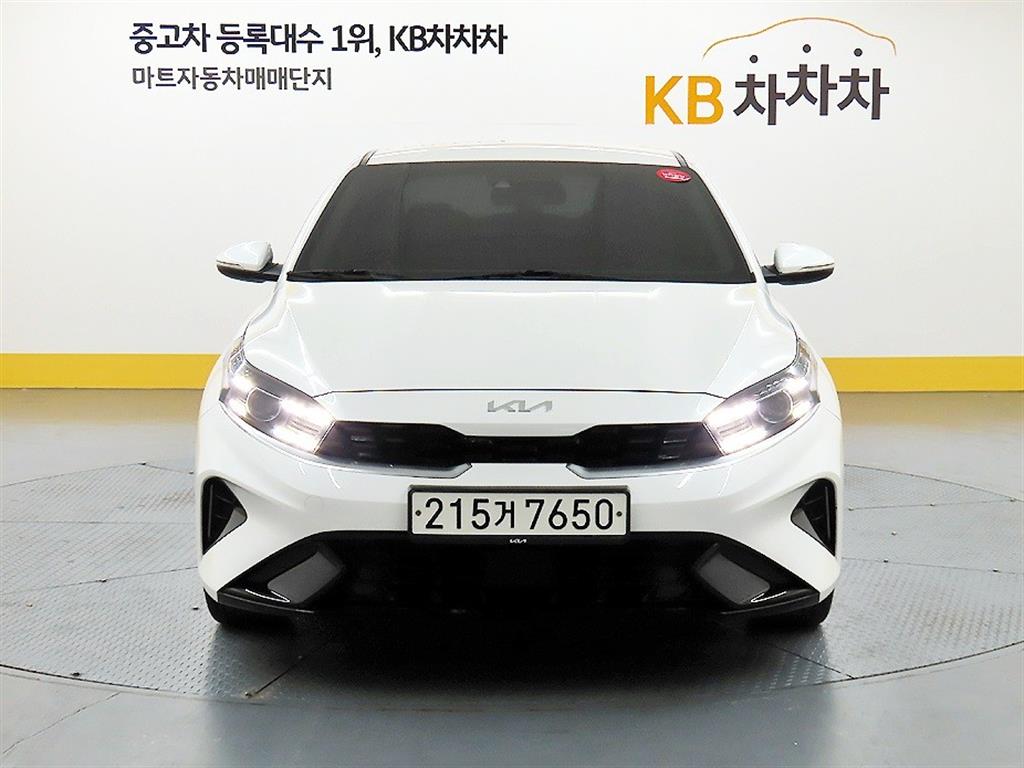 KIA K3 2022 the color of pearl - Importación desde Corea - HF Imports Iquique - Foto 1