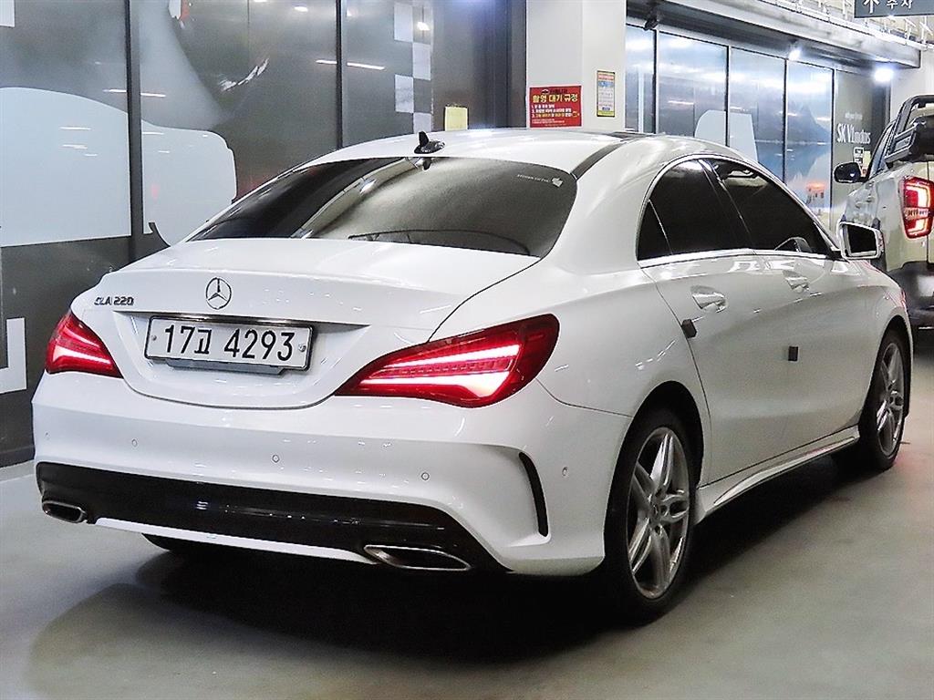 Mercedes Benz CLA Class - Vista 4