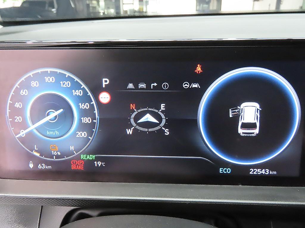 HYUNDAI Casper - Vista 11