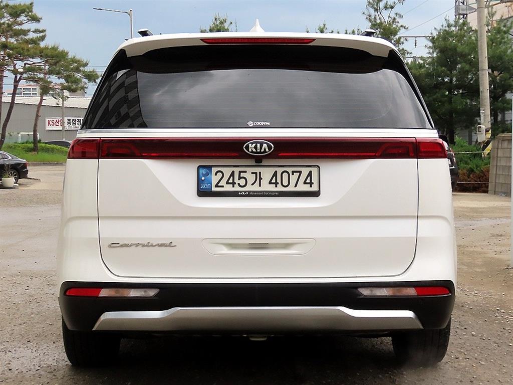 KIA Carnival - Vista 4