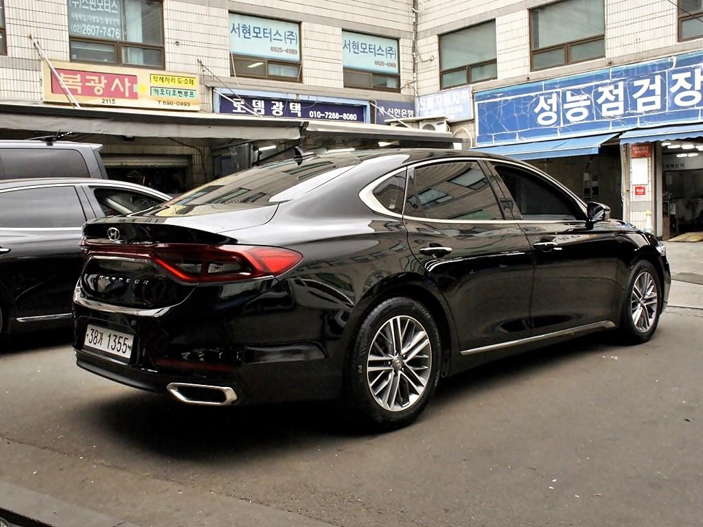 HYUNDAI Grandeur - Vista 7