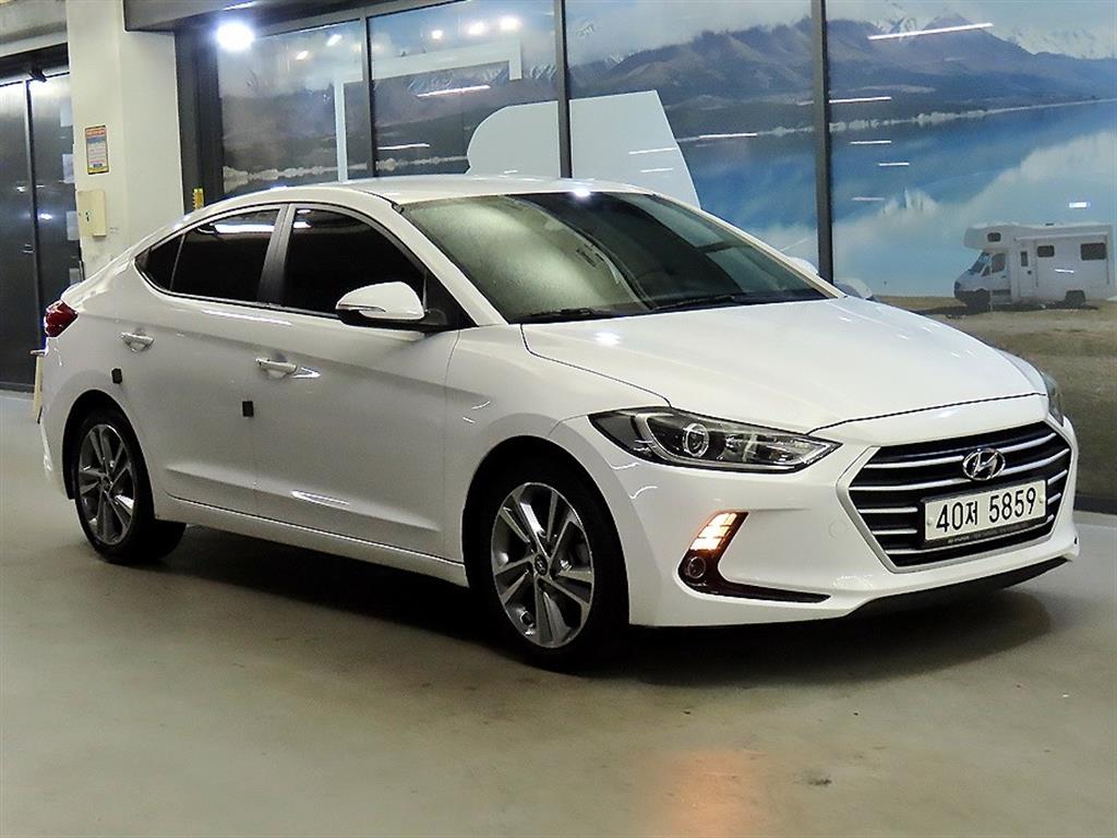 HYUNDAI Avante 2017 Blanco - Importación desde Corea - HF Imports Iquique - Foto 1