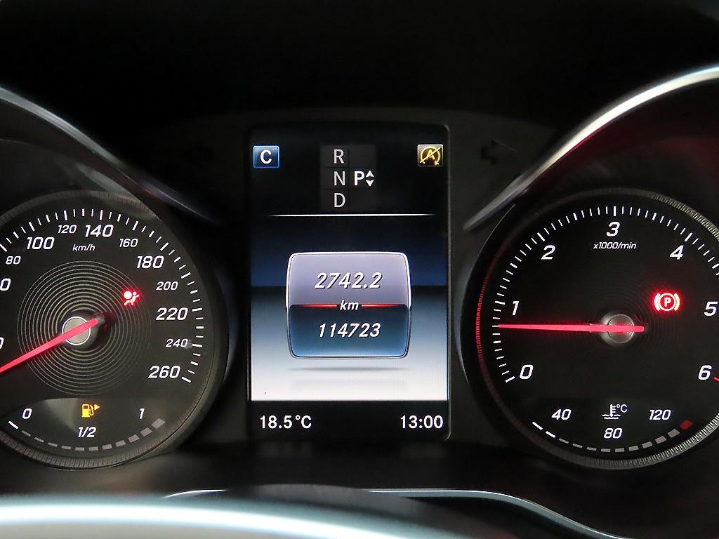 Mercedes Benz C Class - Vista 9