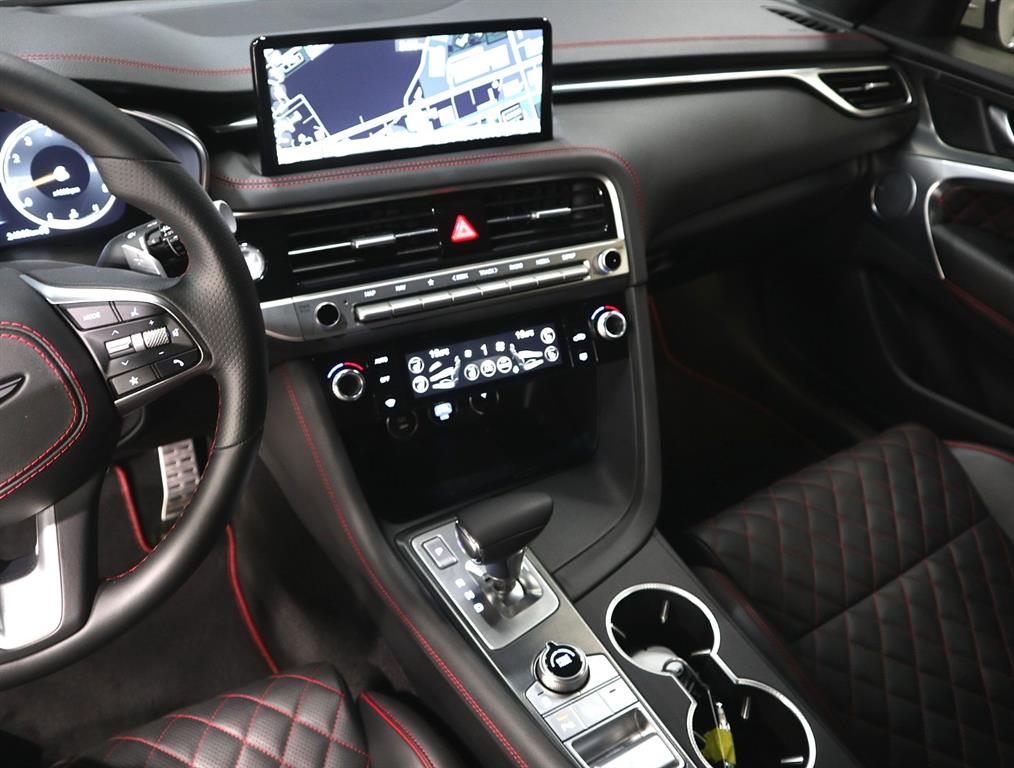 Genesis G70 - Vista 11