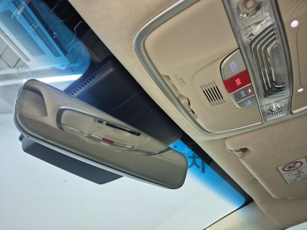 KIA K9 - Vista 10