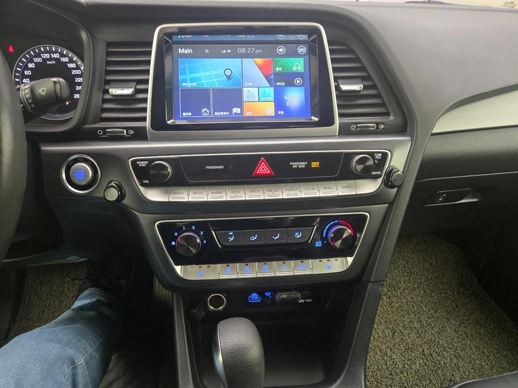 HYUNDAI Sonata - Vista 12