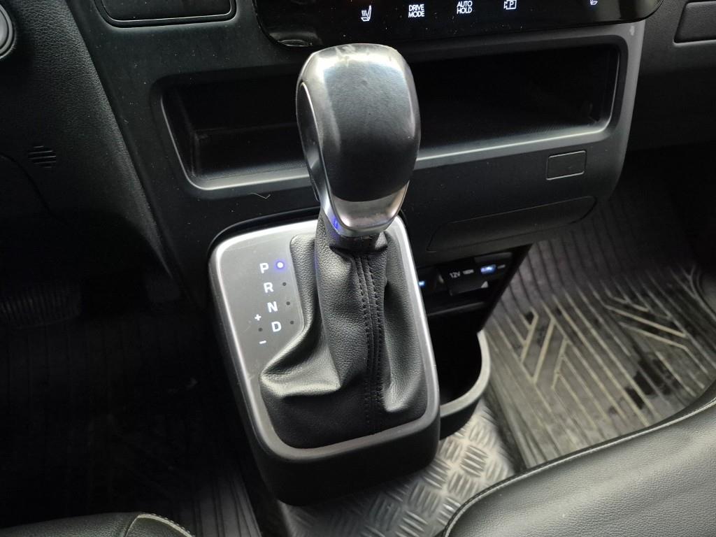 HYUNDAI Staria - Vista 8