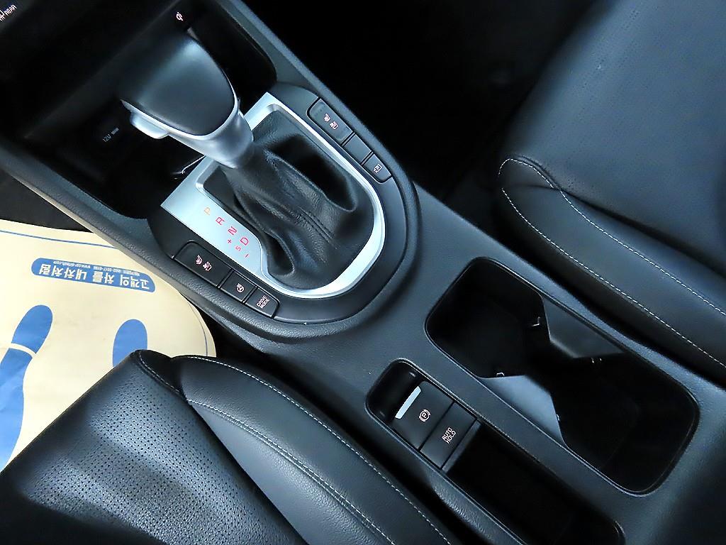 KIA K3 - Vista 10