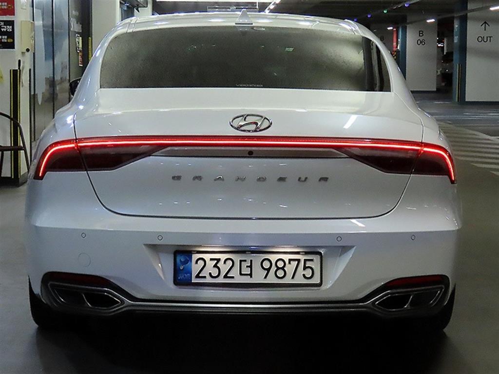 HYUNDAI Grandeur - Vista 5