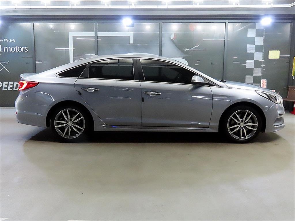 HYUNDAI Sonata - Vista 3