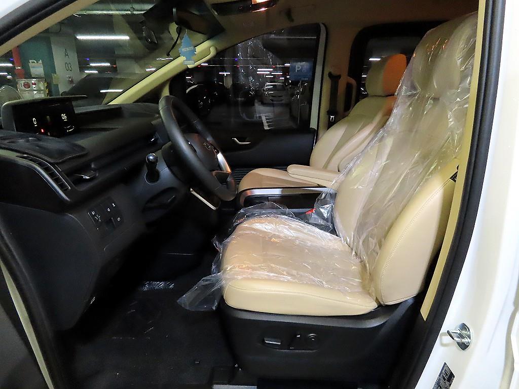 HYUNDAI Staria - Vista 6