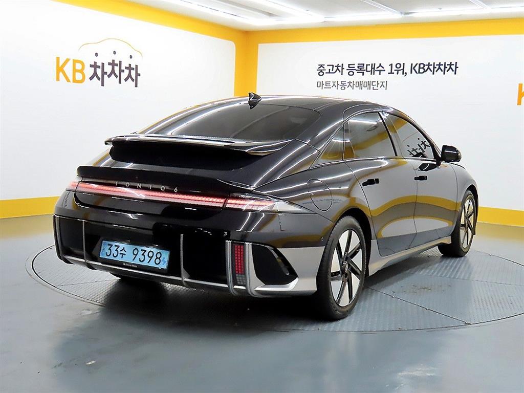 HYUNDAI Ioniq 6 - Vista 4