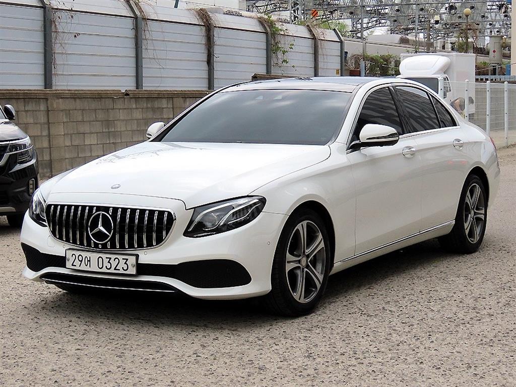 Mercedes Benz E class - Vista 2