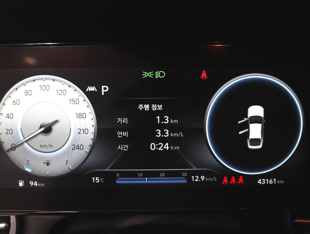 HYUNDAI Avante - Vista 7