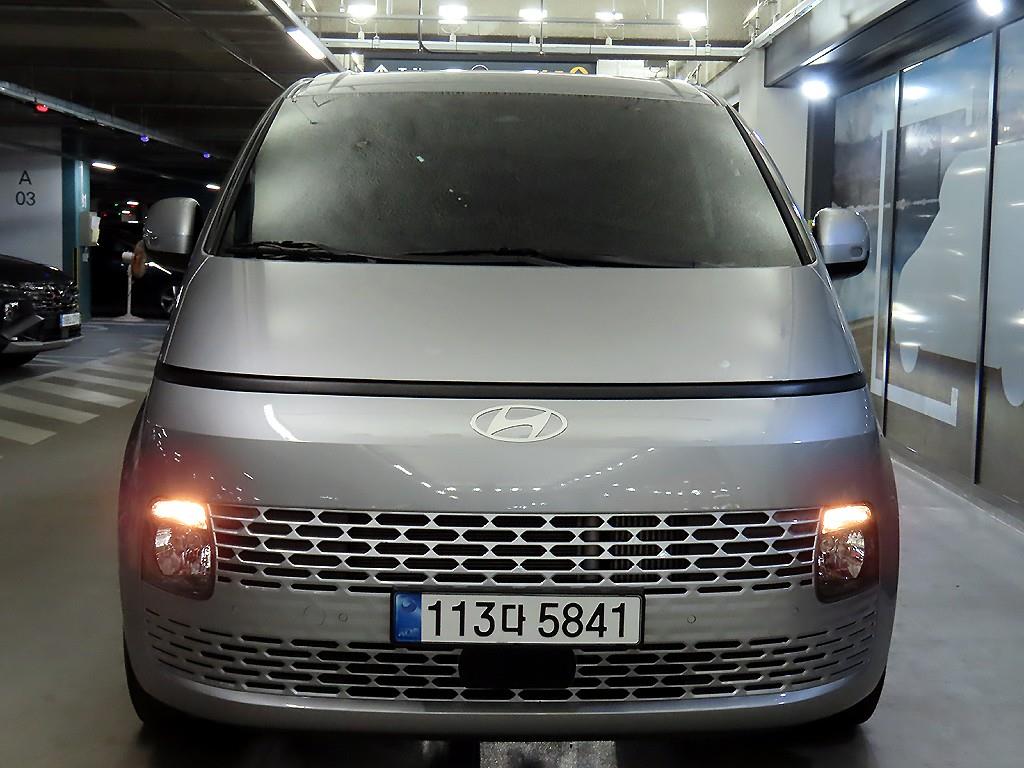 HYUNDAI Staria - Vista 2