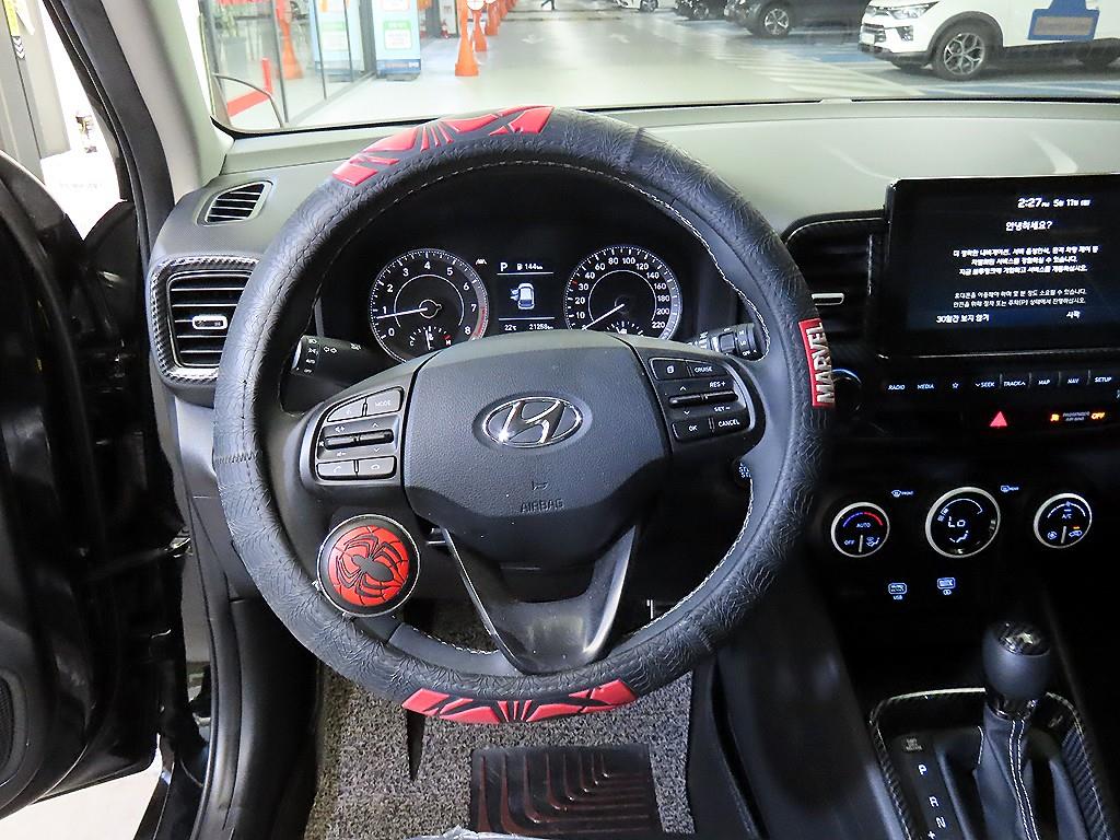 HYUNDAI Venue - Vista 8