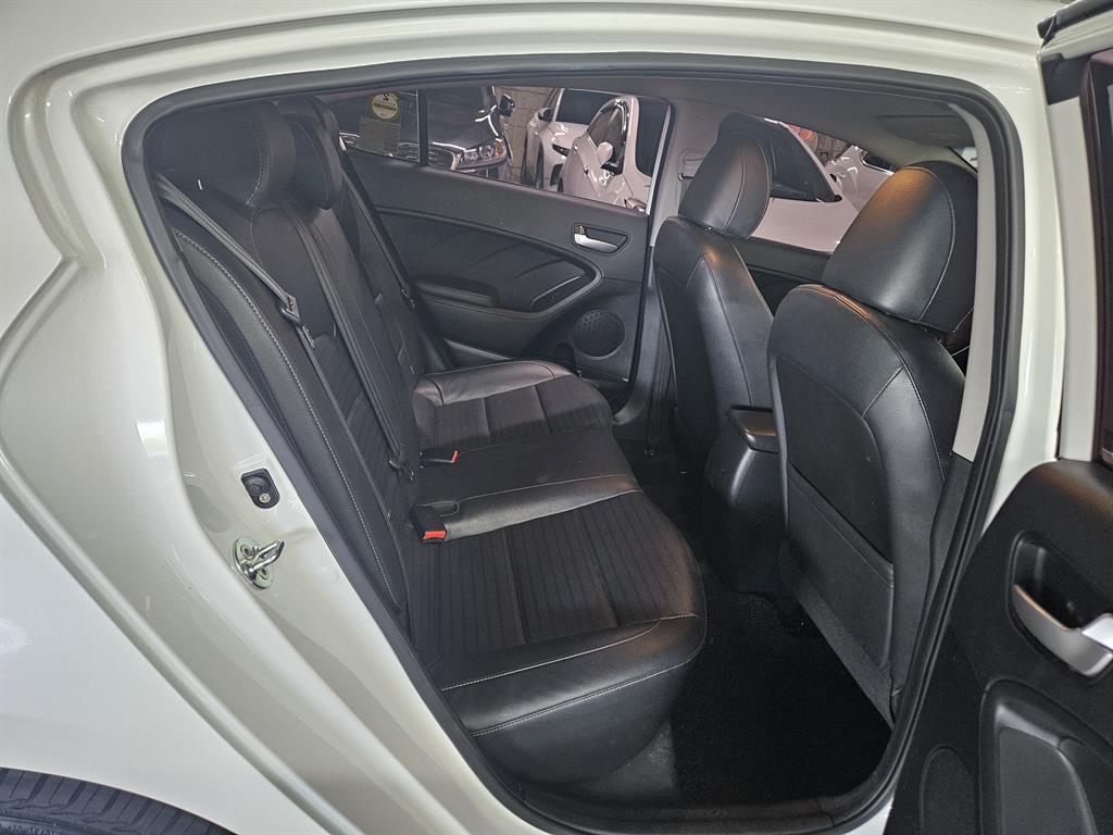 KIA K3 - Vista 6