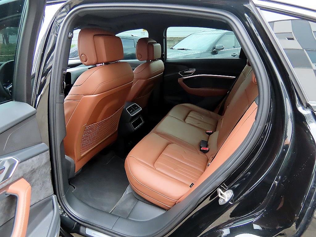 Audi e-Tron - Vista 6