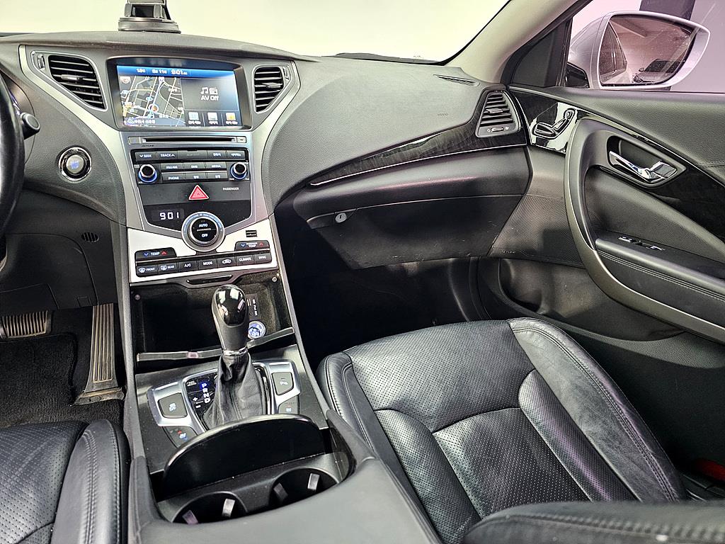 HYUNDAI Grandeur - Vista 9