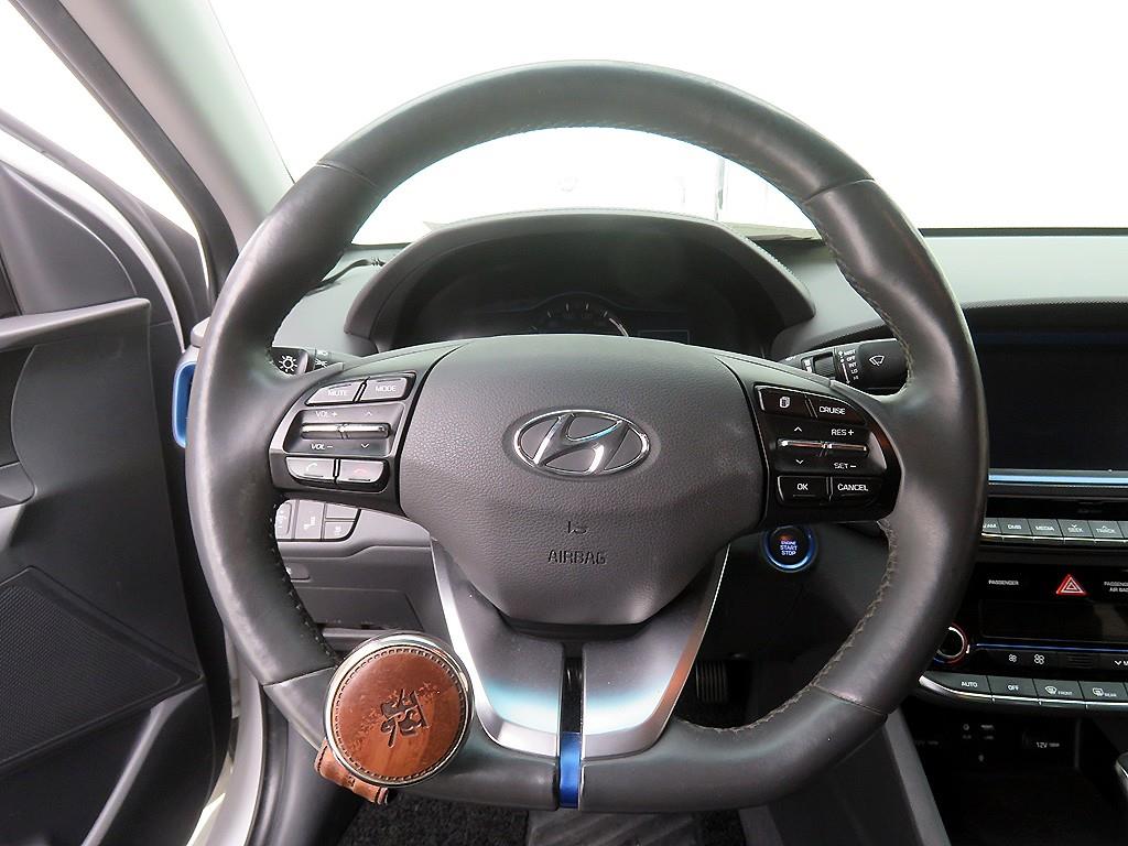 HYUNDAI Ioniq - Vista 10