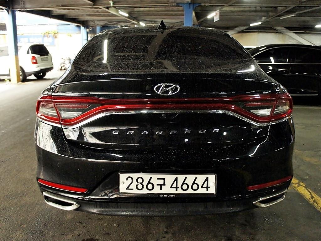 HYUNDAI Grandeur - Vista 5