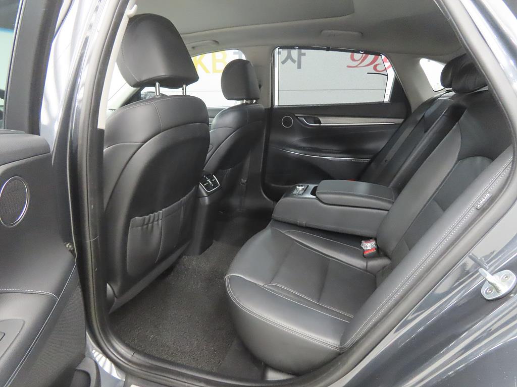 HYUNDAI Grandeur - Vista 6