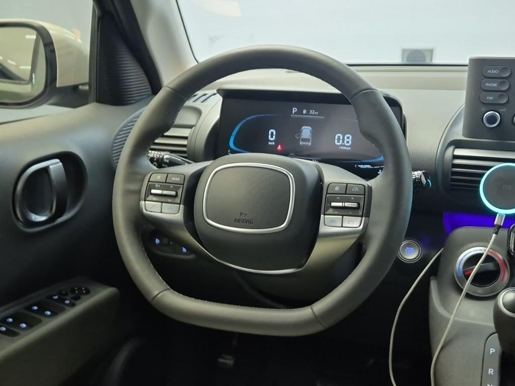 HYUNDAI Casper - Vista 9
