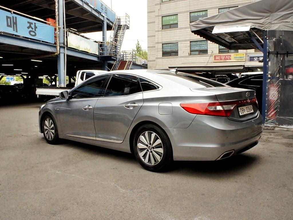 HYUNDAI Grandeur - Vista 7