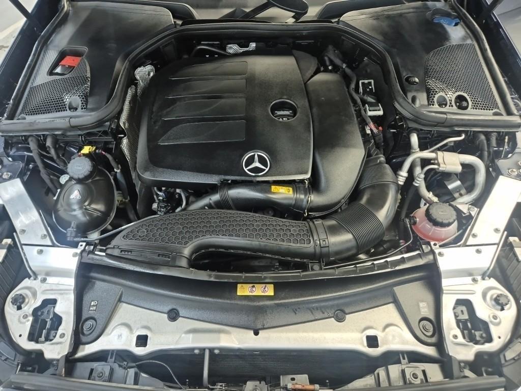 Mercedes Benz E class - Vista 5